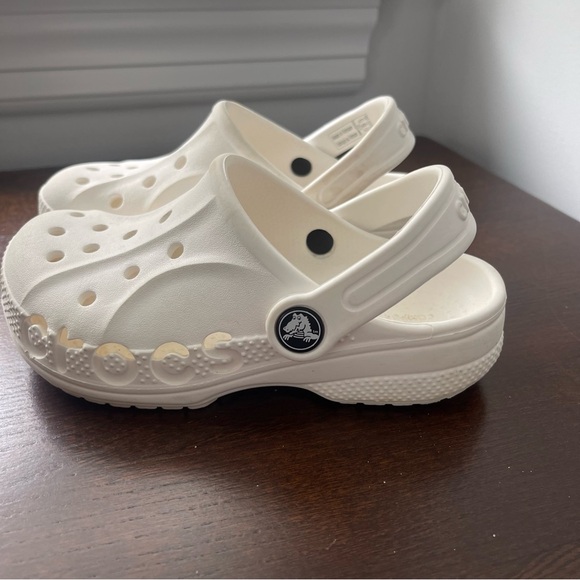 Crocs Baya Clogs Kids Children Size 12 White Shoes - In excellent condition! - Picture 2 of 6